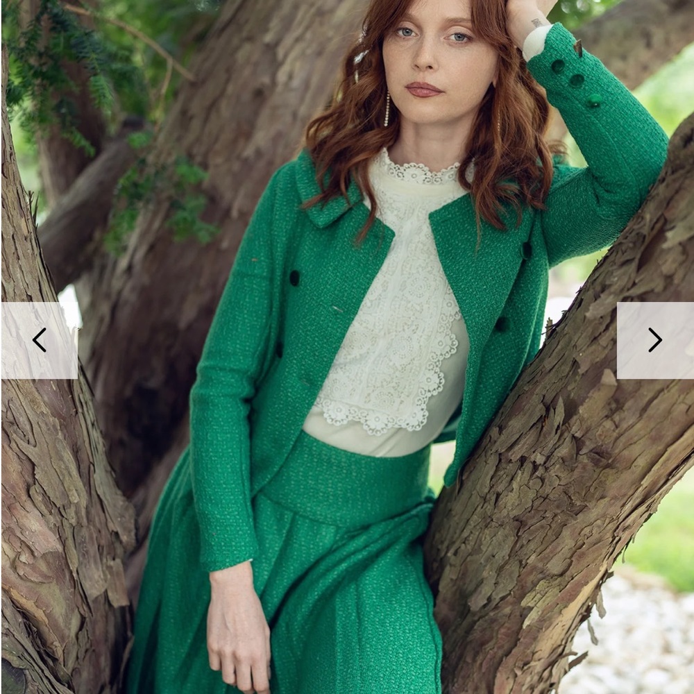 Udel Green Boucl’e skirt suit. Sz M - Picture 2 of 2